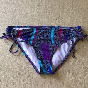 NWOT Billabong Bikini bottoms